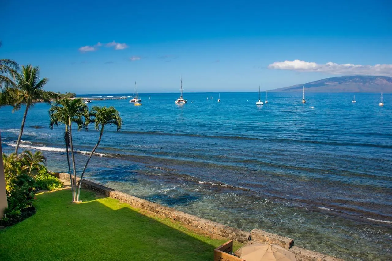 Lahaina Roads 407